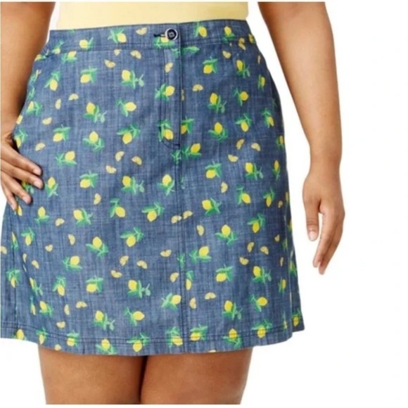 Scott Pants - Karen Scott Lemon Print Denim Skort